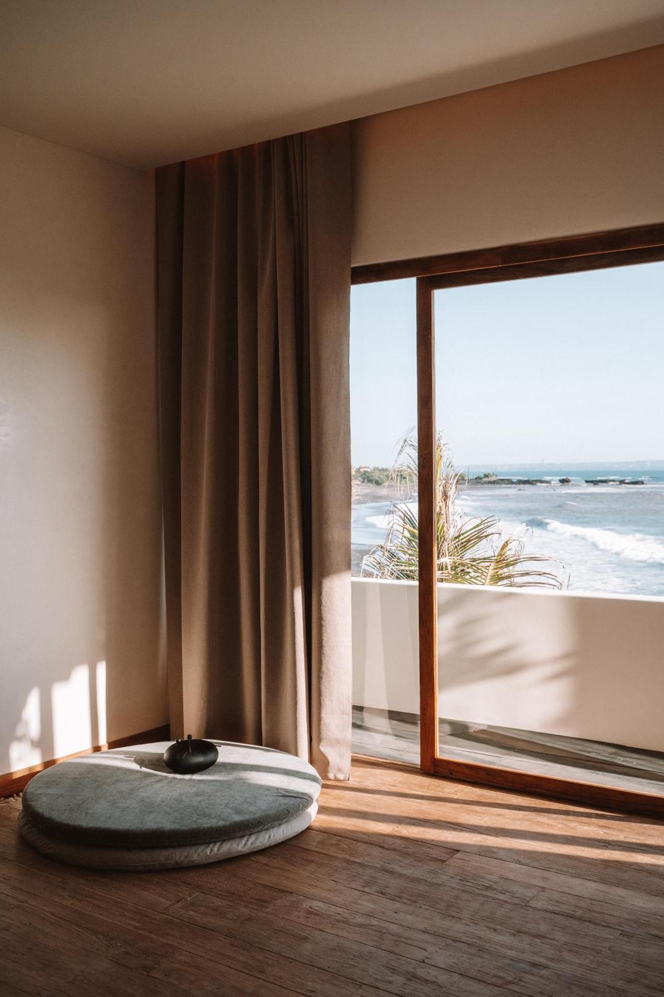 Oshom Bali At Nuanu Creative City Tanah Lot Exterior foto